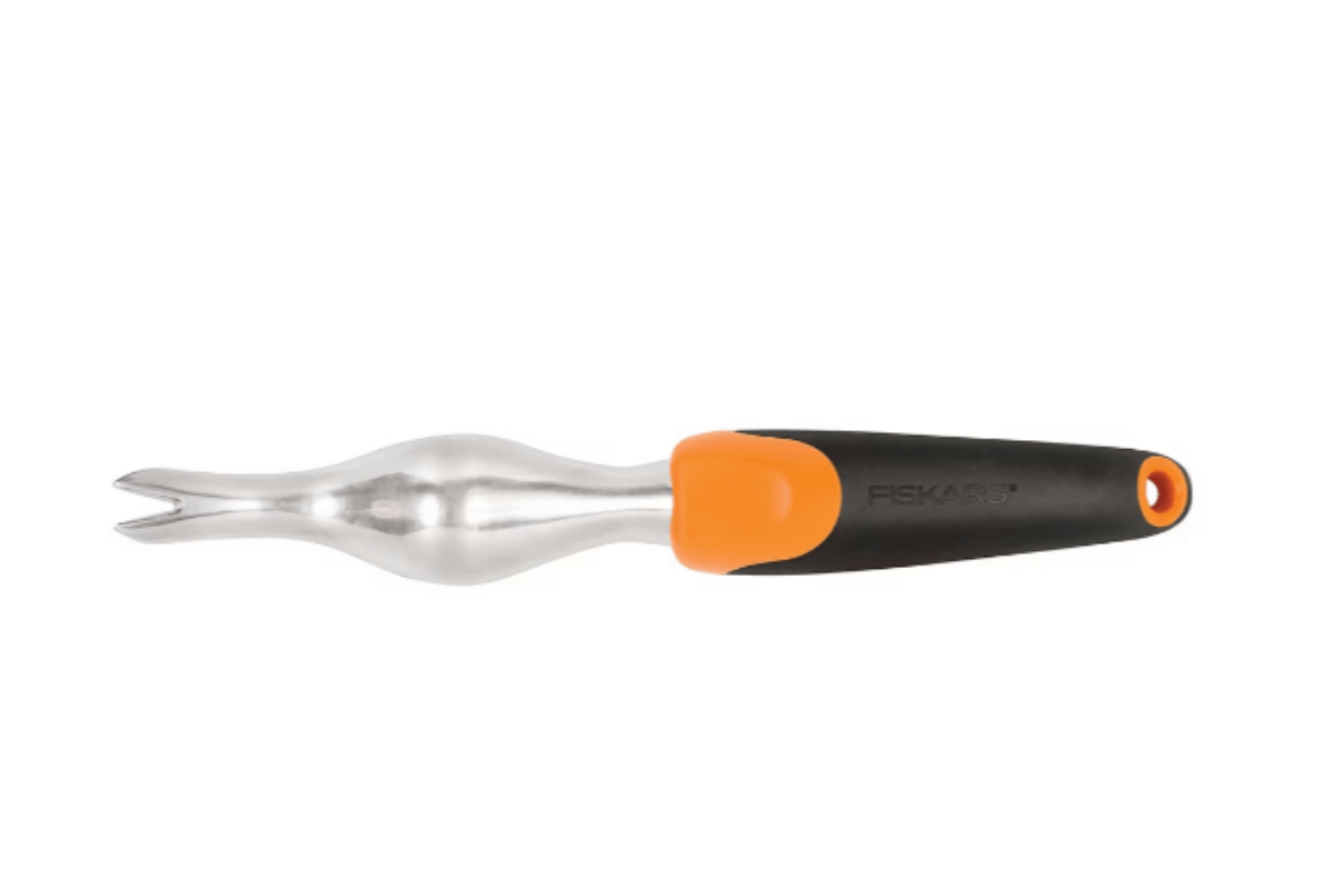 Fiskars Ergo Weeder A Small But Capable Tool for Maintaining a