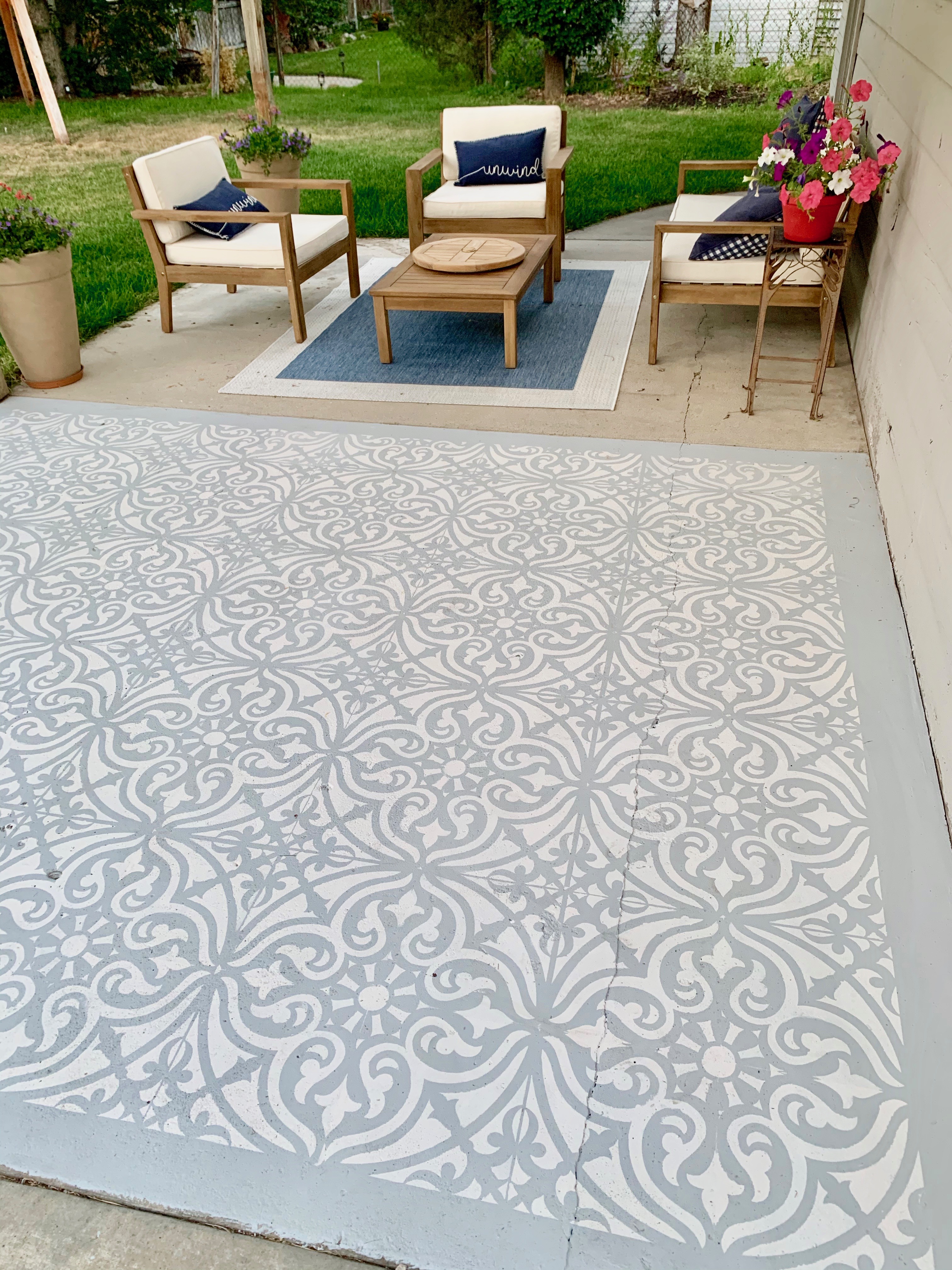 Design your own concrete rug with a Cricut stencil Cricut