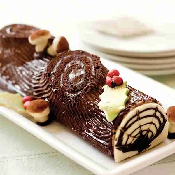 Buche de Noel (Yule Log Cake), A Delicious "Woody Pieces