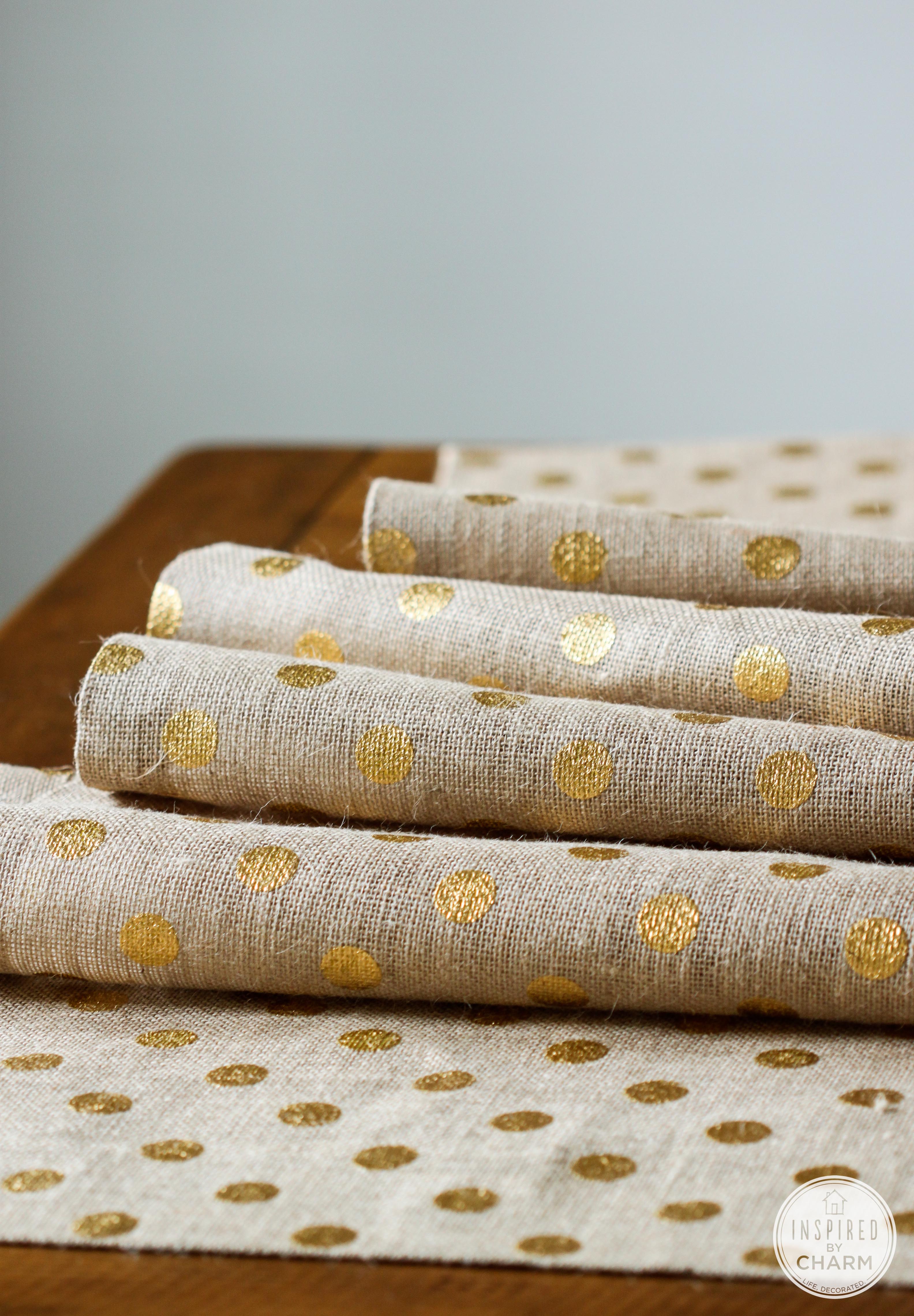 DIY No Sew Burlap Table Runner Inspired by Charm 31daysofhome Inspired by Charm
