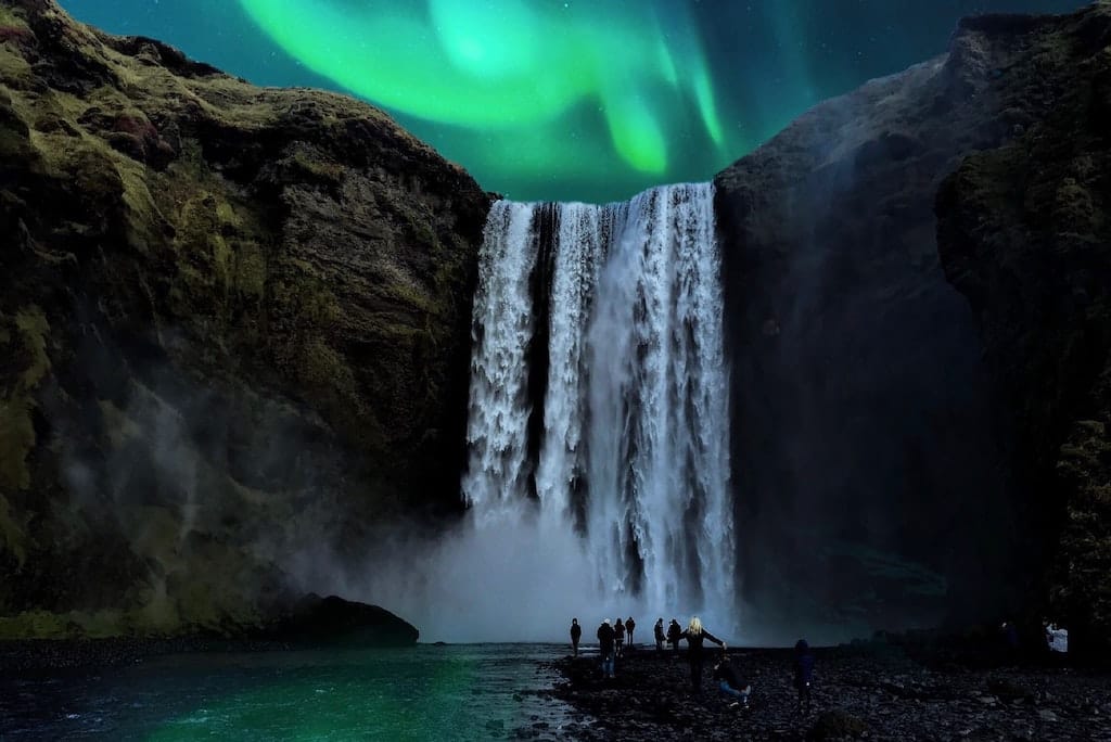 21 Famous Landmarks Of Iceland To Plan Your Road Trip Around!