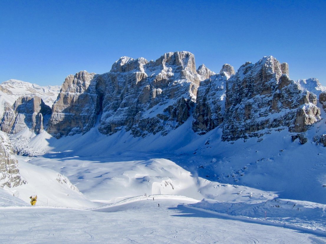 Hidden Valley Dolomites Skiing Lagazuoi Cortina BEST SKI SLOPES