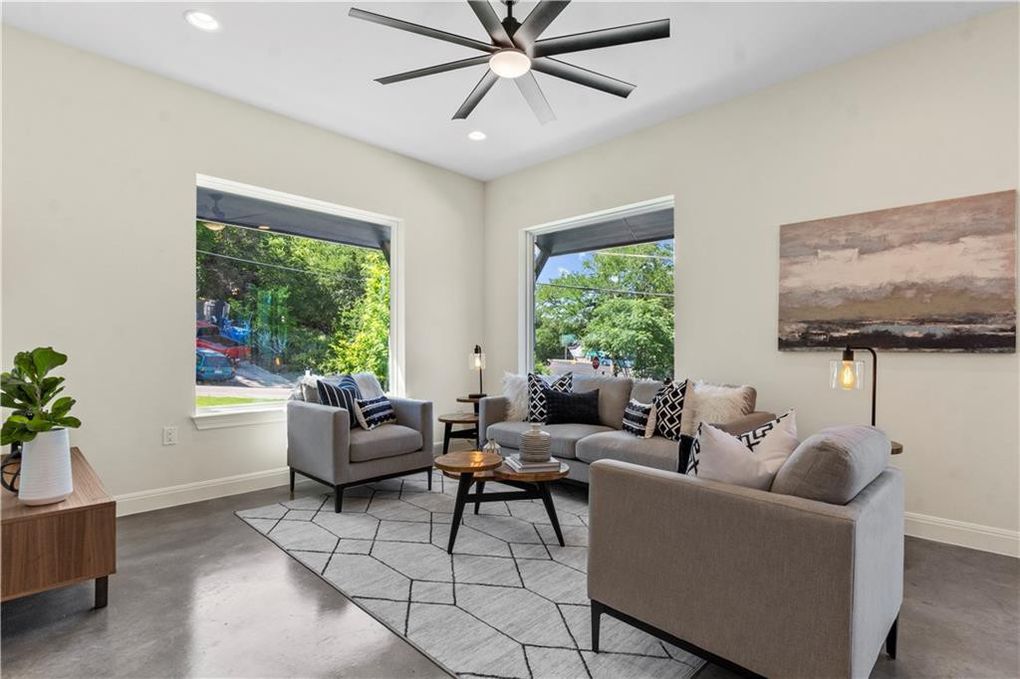 Vacant Staging Downtown Austin New Build Inspire Redesign