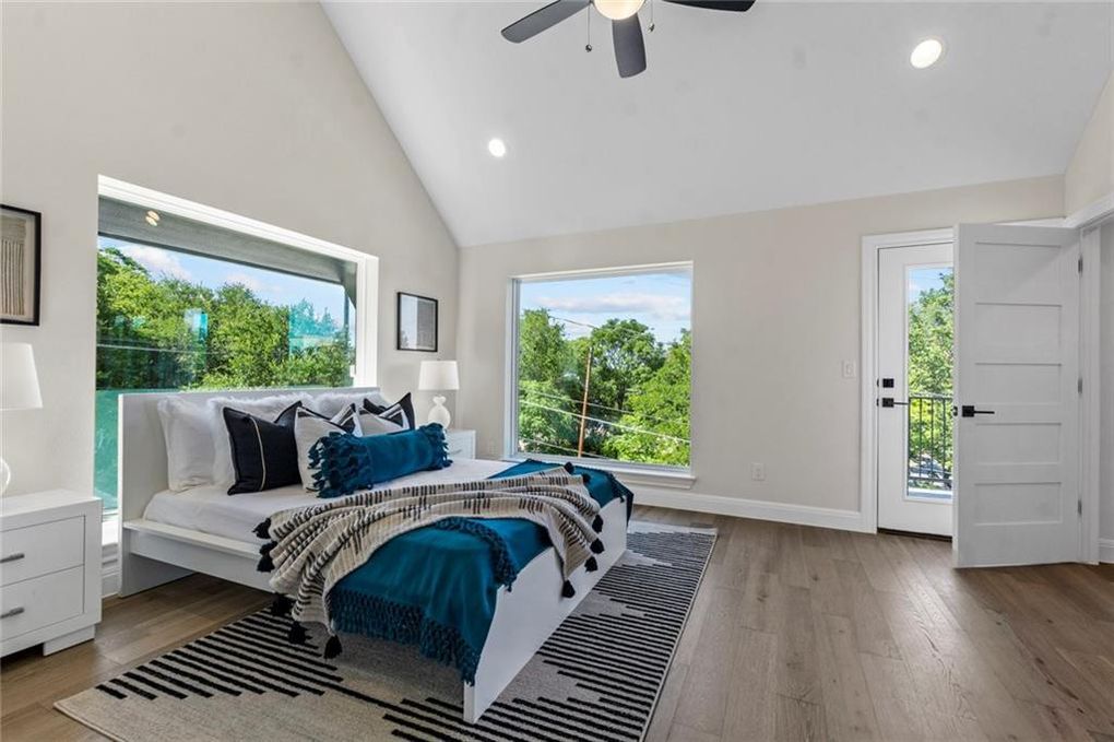 Vacant Staging Downtown Austin New Build Inspire Redesign