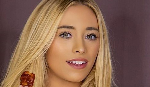 Samantha Love - Bio, Age, Height | Models Biography