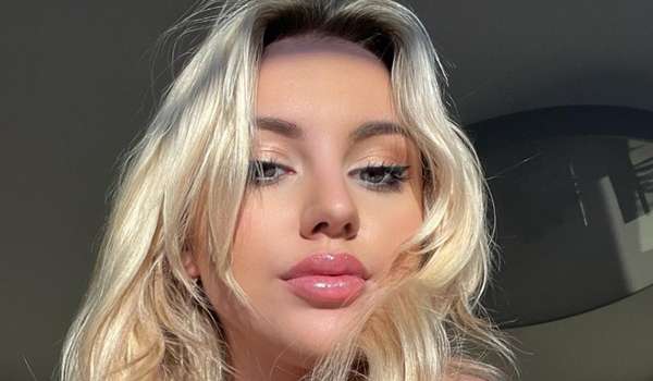 Vansessy - Bio, Age, Height, Wiki, Model | Models Biography