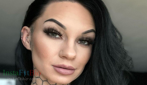 Bee Phillips - Bio, Age, Height, Wiki, 😍 | Models Biography