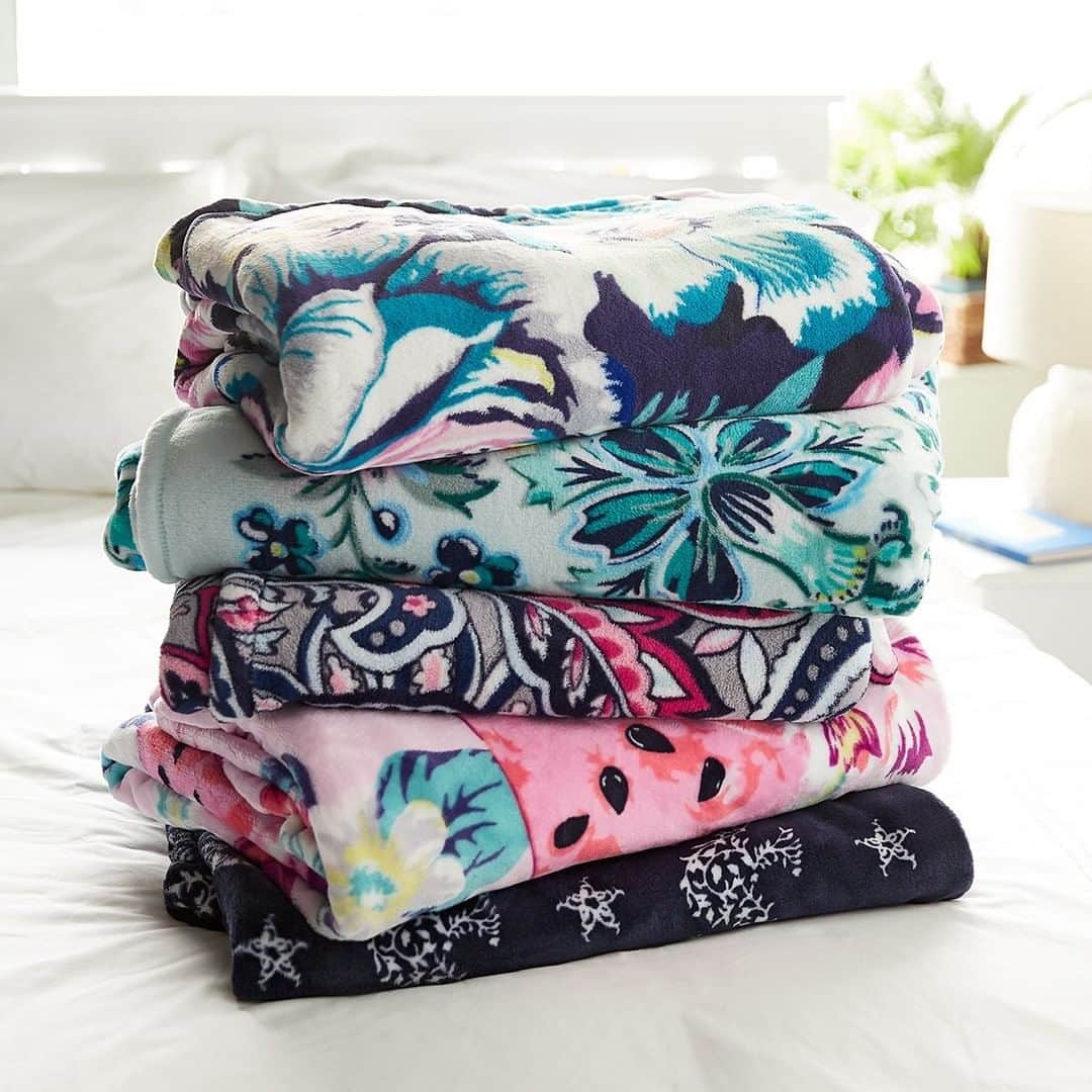 ヴェラブラッドリーさんのインスタグラム写真 (ヴェラブラッドリーInstagram)「With spring cleaning in