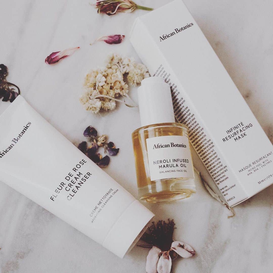 オレーシャ・ルーリンさんのインスタグラム写真 (オレーシャ・ルーリンInstagram)「GIVEAWAY CLOSED