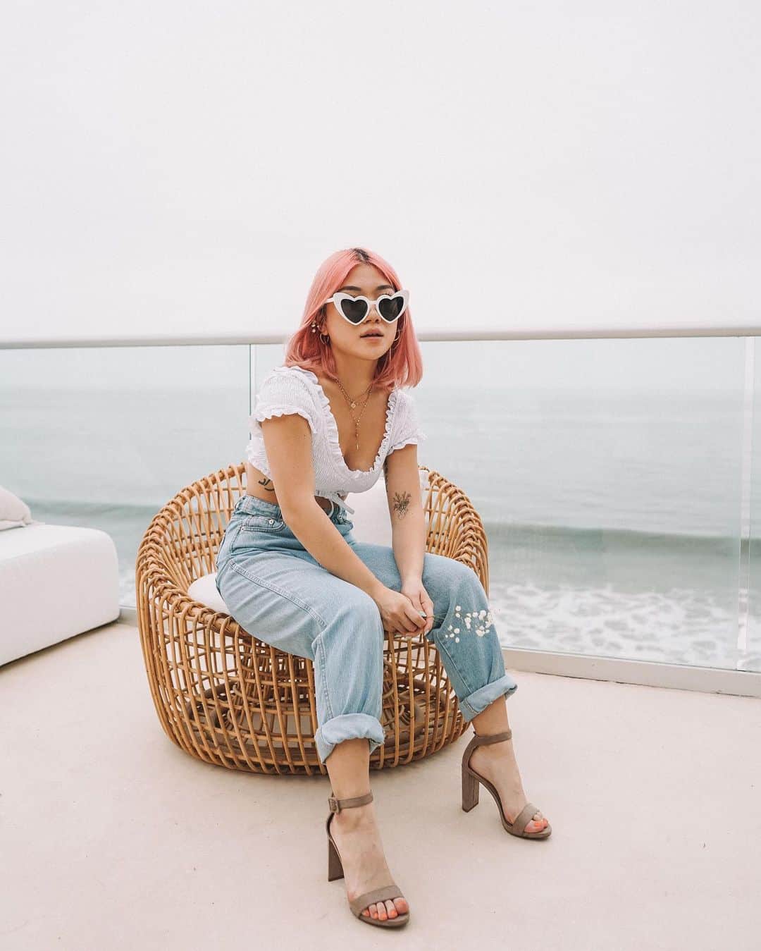 Marycakeさんのインスタグラム写真 - (MarycakeInstagram)「Making waves 🌊 Feeling summertime fine in these nude
