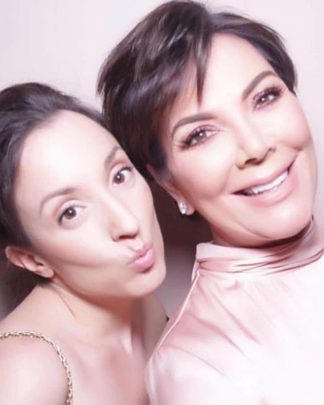 クリス・ジェンナーさんのインスタグラム写真 (クリス・ジェンナーInstagram)「Happy Birthday Jen