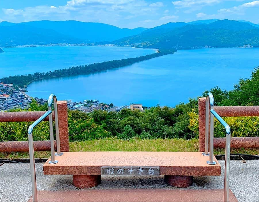百合華さんのインスタグラム写真 (百合華Instagram)「天橋立を望む展望台『天橋立傘松公園』で日本三景の絶景タイム②🎶 ﻿ ﻿ 『股