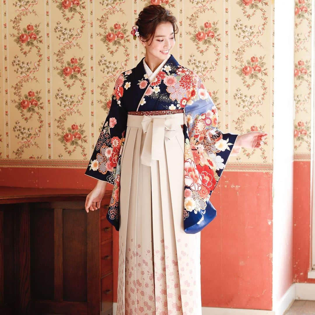 袴 レンタル 成人式 振袖/ 晴れ着の丸昌 横浜店さんのインスタグラム写真 (袴 レンタル 成人式 振袖/ 晴れ着の丸昌 横浜店