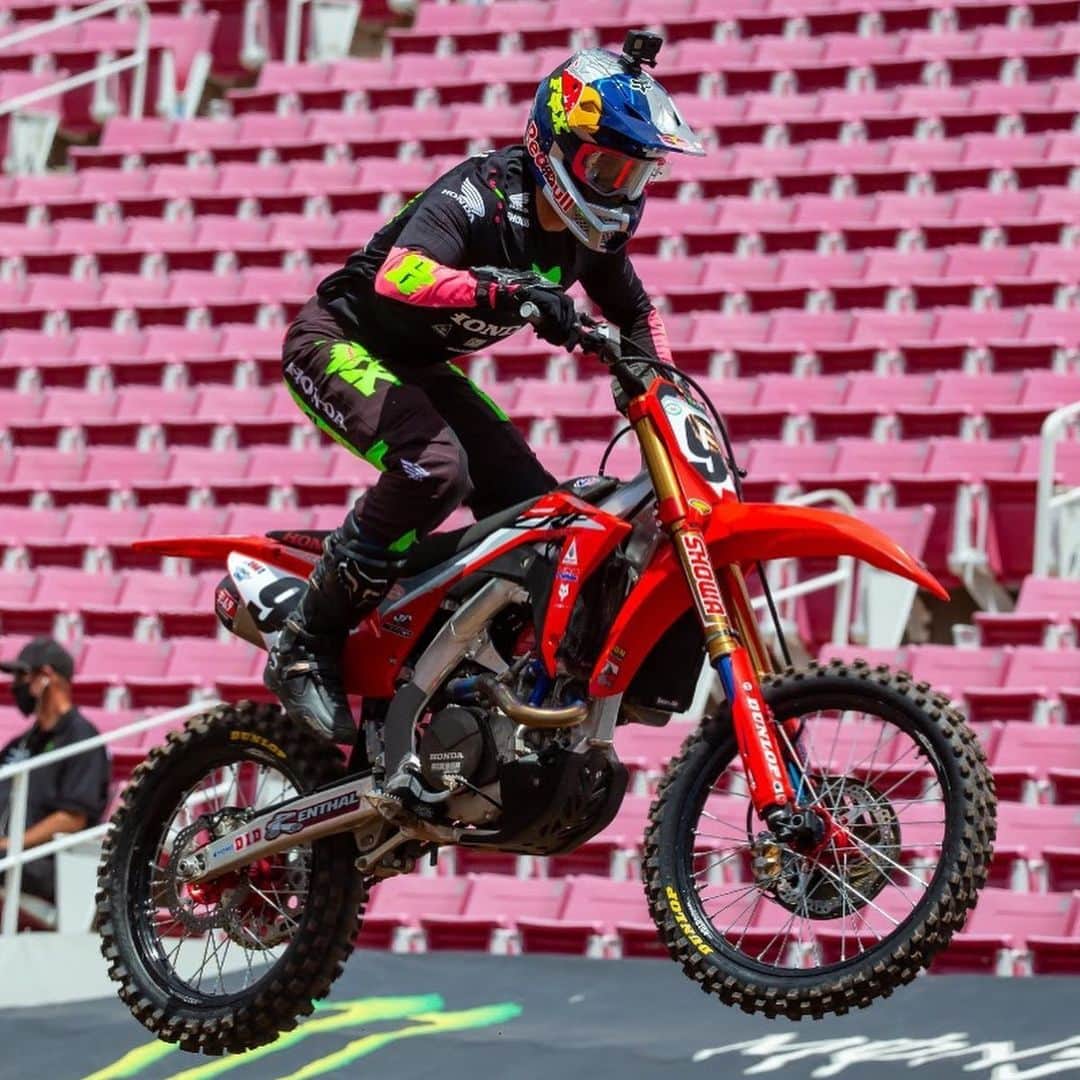 Honda Powersports USさんのインスタグラム写真 (Honda Powersports USInstagram)「Red