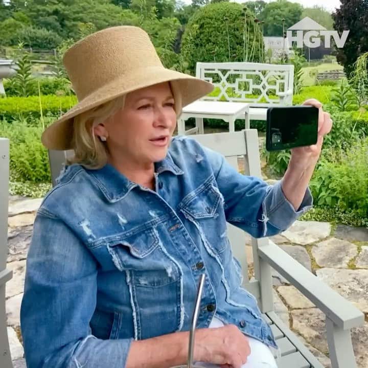 マーサ・スチュワートさんのインスタグラム動画 (マーサ・スチュワートInstagram)「Ever dreamed of hanging