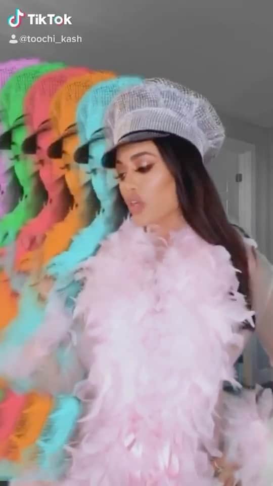 Italia Kashさんのインスタグラム動画 - (Italia KashInstagram)「Who needs tiktok when