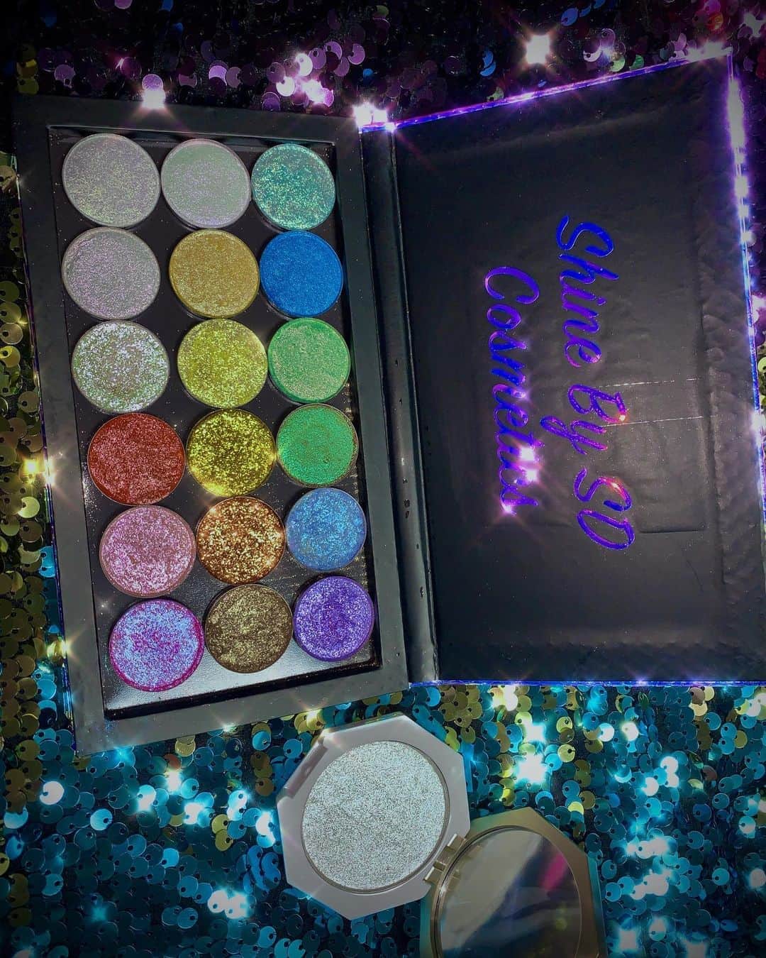 Aiさんのインスタグラム写真 (AiInstagram)「👸🏼💎 shinebysdcosmetics 💎 . . きらきら好きには