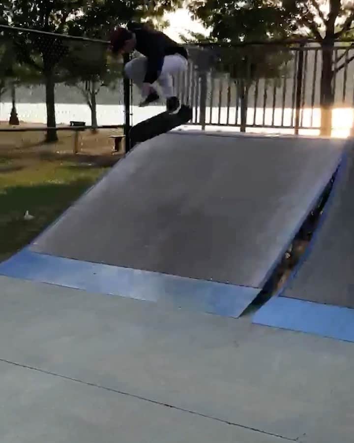 Nike Skateboardingさんのインスタグラム動画 (Nike SkateboardingInstagram)「🗣 leo