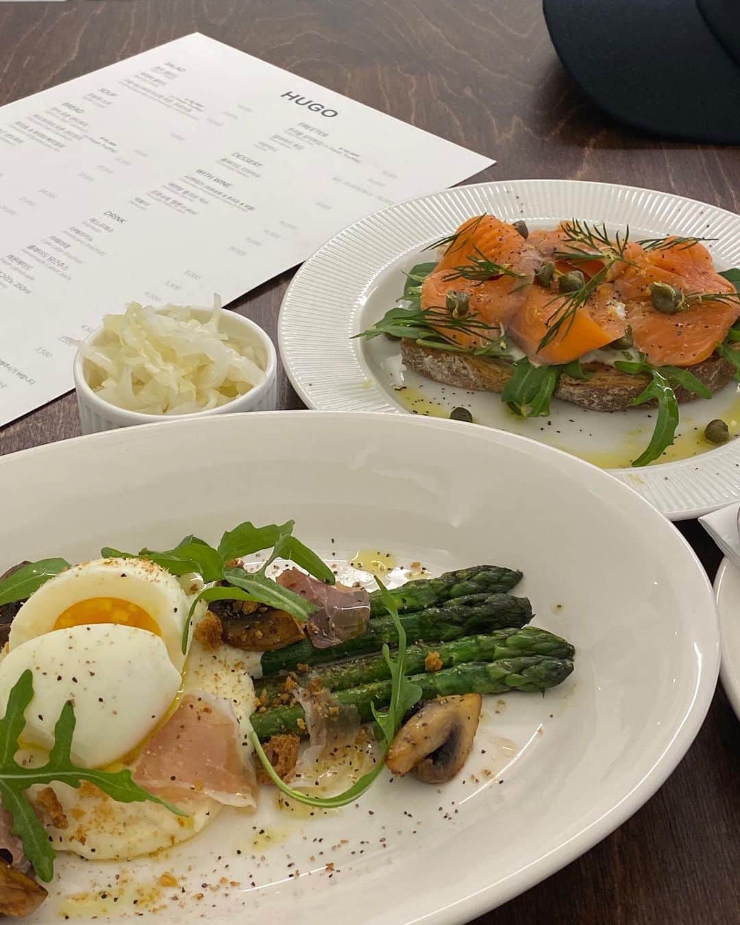 イ・ダインさんのインスタグラム写真 (イ・ダインInstagram)「Coffee in the morning, Wine at