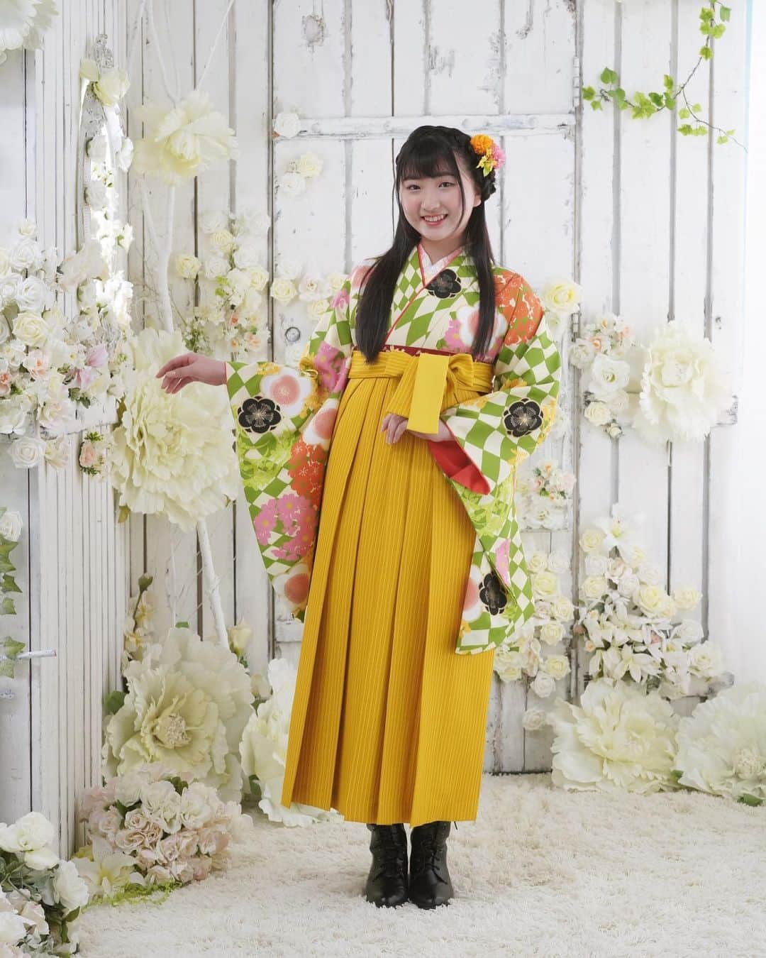 婚礼＊振袖＊袴＊レンタル みとみさんのインスタグラム写真 (婚礼＊振袖＊袴＊レンタル みとみInstagram)「オフホワイトに抹茶色の