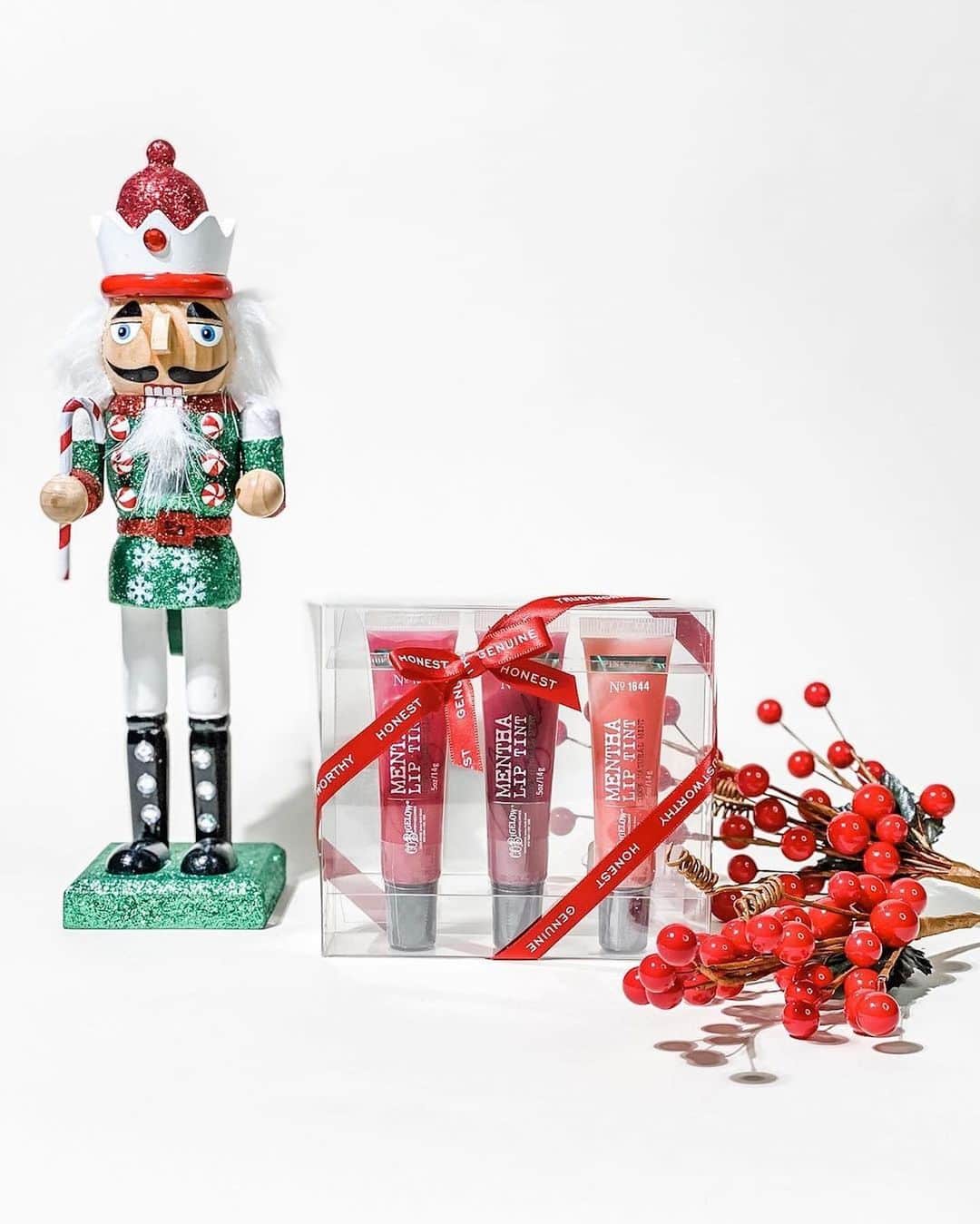 C.O. Bigelowさんのインスタグラム写真 (C.O. BigelowInstagram)「Stuff your stockings