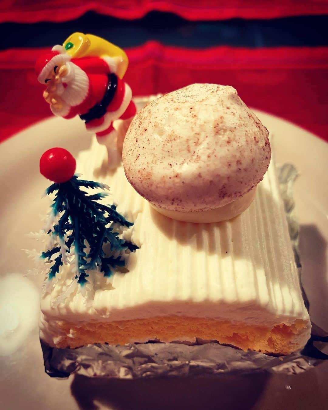 朝岡実嶺さんのインスタグラム写真 (朝岡実嶺Instagram)「クリスマスディナー🍴 肩ロースとプラムの赤ワイン煮。美味しく出来ました😋