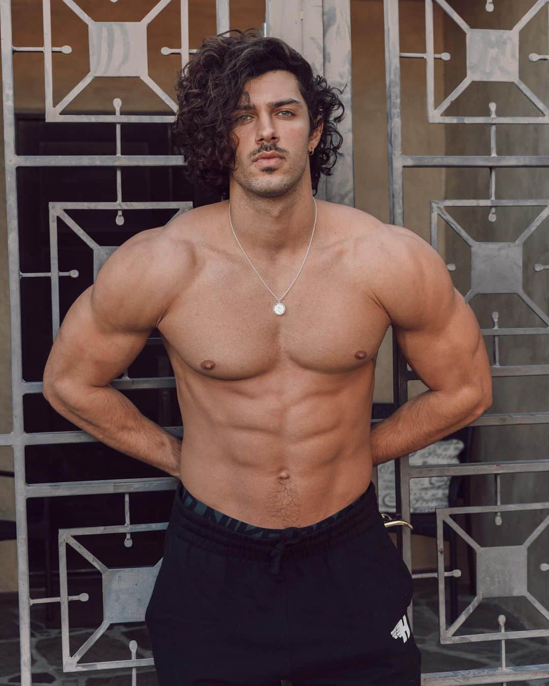 Steven Kellyさんのインスタグラム写真 - (Steven KellyInstagram)「when the feds shut