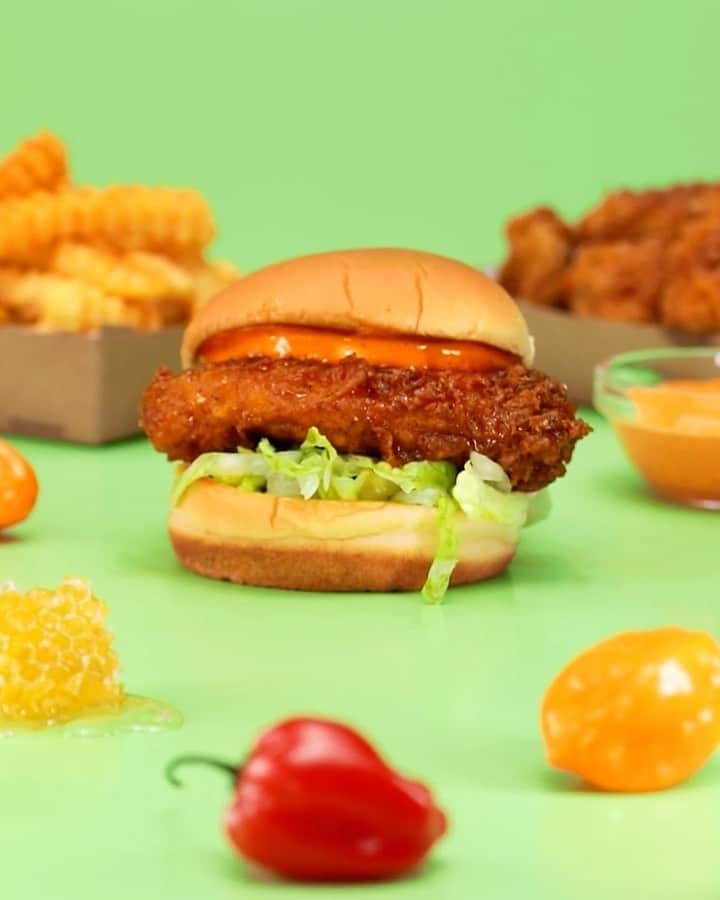 SHAKE SHACKさんのインスタグラム動画 (SHAKE SHACKInstagram)「Habanero 🤝 Honey Our