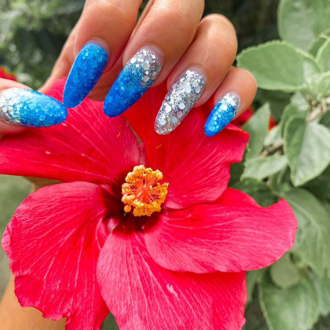 やよさーんさんのインスタグラム写真 (やよさーんInstagram)「. nail💅🌺💙 . rounge_kanami いつも
