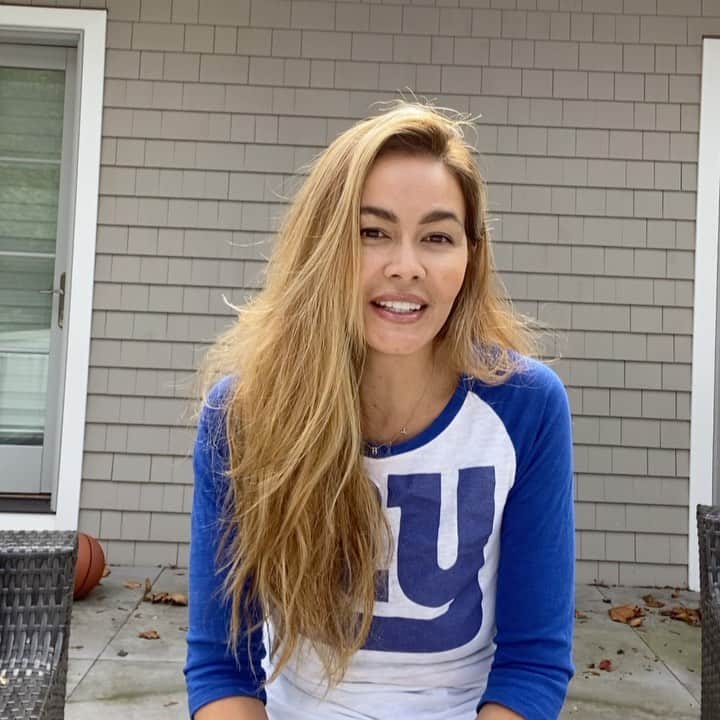 Ava Fioreさんのインスタグラム - (Ava Fiore@cleatsandcleavage)