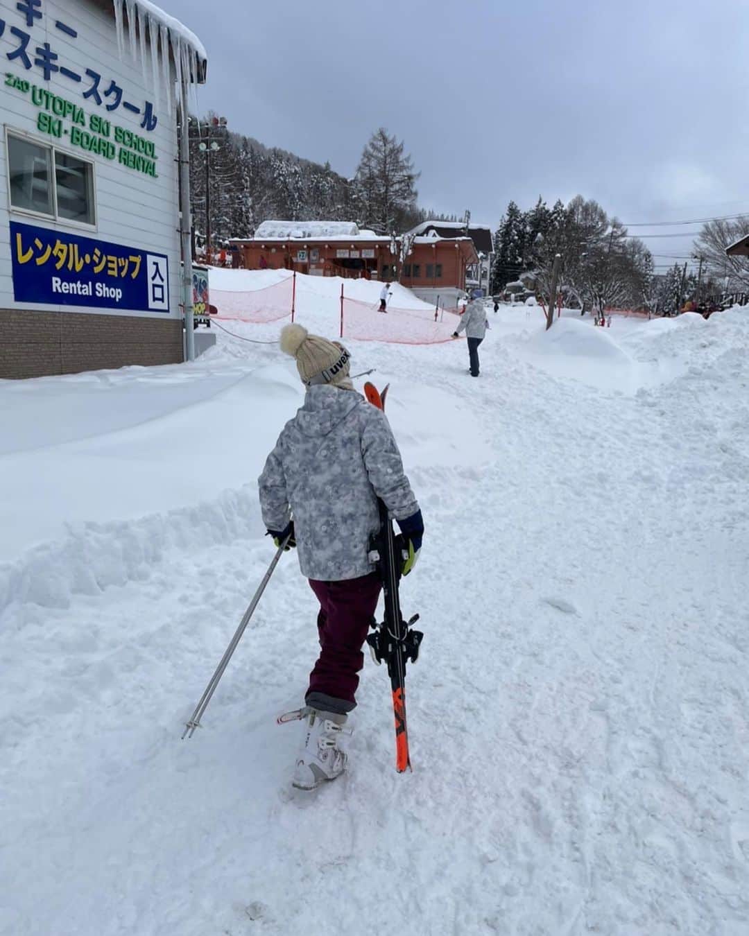 大江香織さんのインスタグラム写真 (大江香織Instagram)「新年初すべり。 今年は雪が多く、すべりやすく気持ちよかった。 蔵王温泉