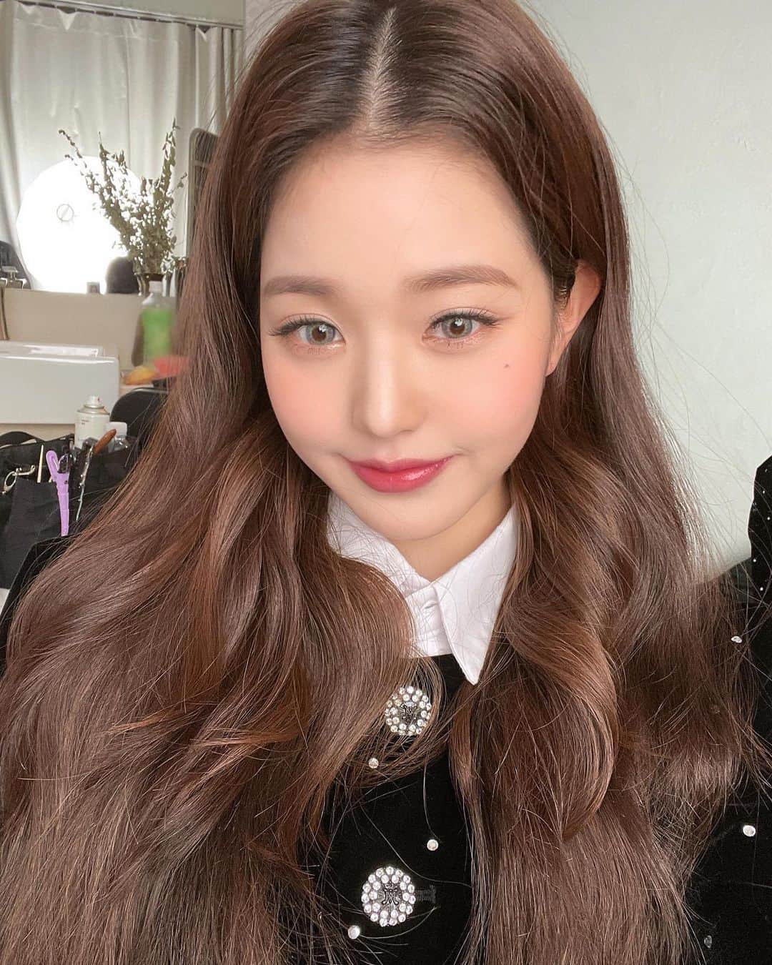 チャン・ウォニョンさんのインスタグラム写真 (チャン・ウォニョンInstagram)「wonyoung’s hair is a bit