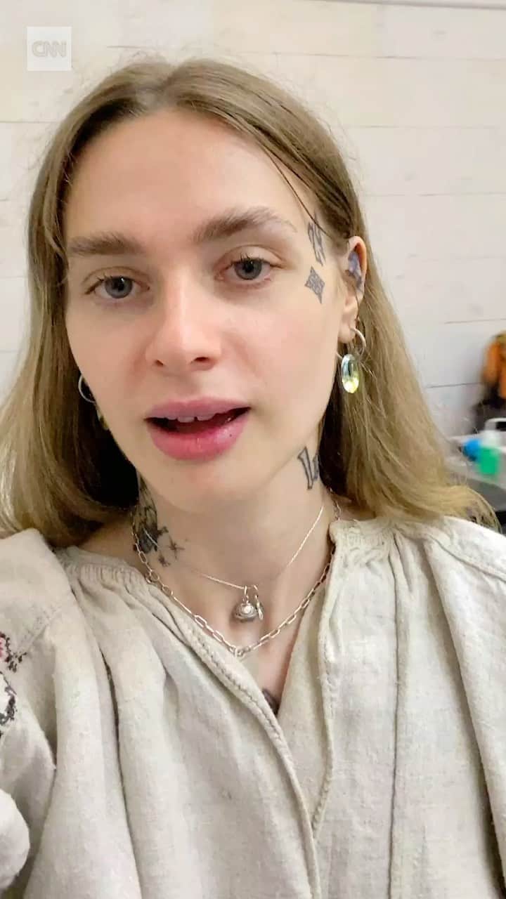 CNNさんのインスタグラム動画 (CNNInstagram)「Meet Ukraine's tattooed resistance