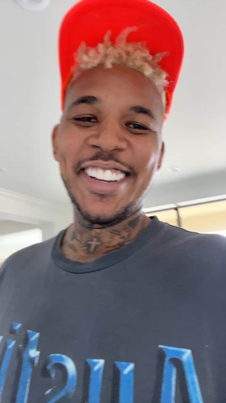 ニック・ヤングさんのインスタグラム動画 (ニック・ヤングInstagram)「Stop with the fake knock out