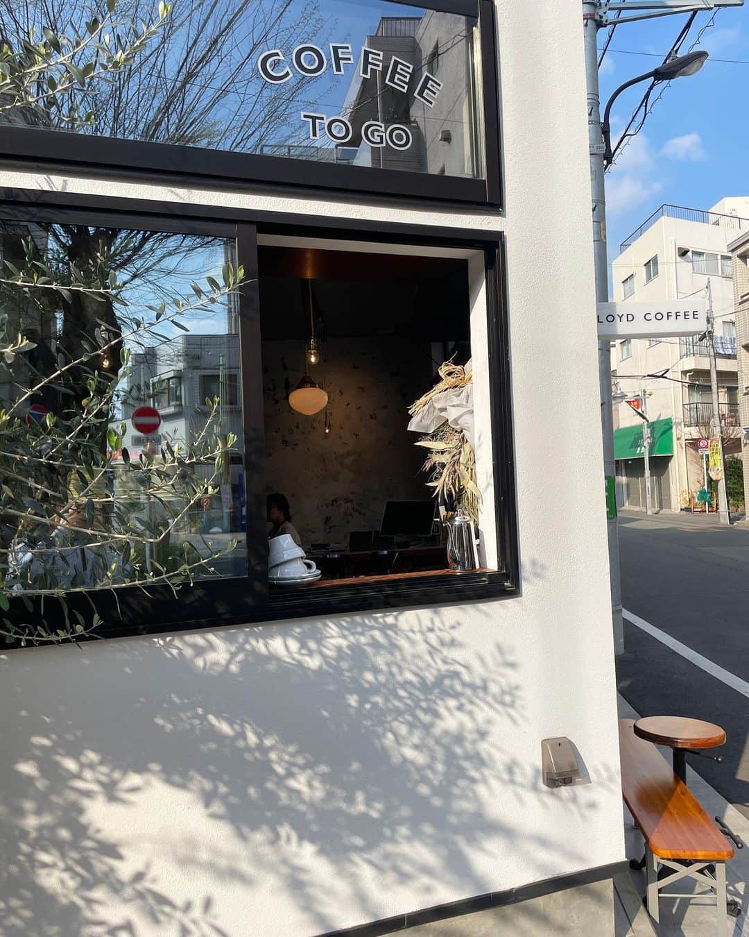 伊藤沙織さんのインスタグラム写真 (伊藤沙織Instagram)「📍LLOYD COFFEE Setagaya オシャレなカフェ見つけた☕