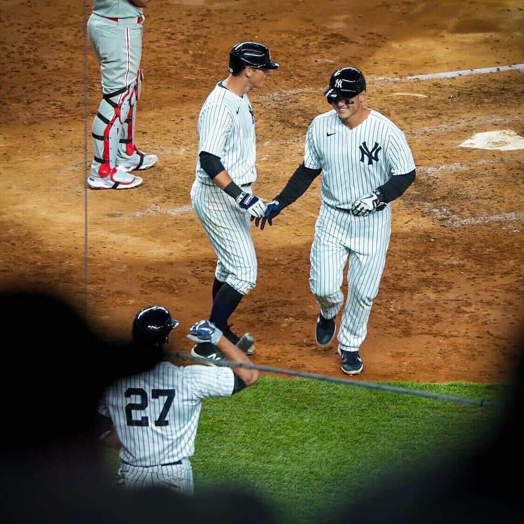 ニューヨーク・ヤンキースさんのインスタグラム写真 (ニューヨーク・ヤンキースInstagram)「Monday Night Moves