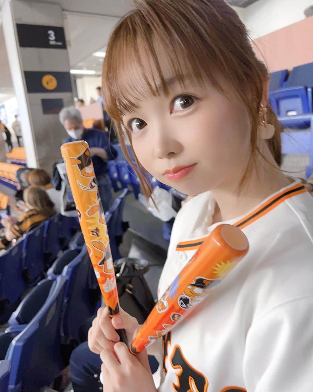 ハルナさんのインスタグラム写真 (ハルナInstagram)「． ． ⁡ ⁡ にわかファン、 ついに野球にハマるの巻🦭⚾️ ⁡