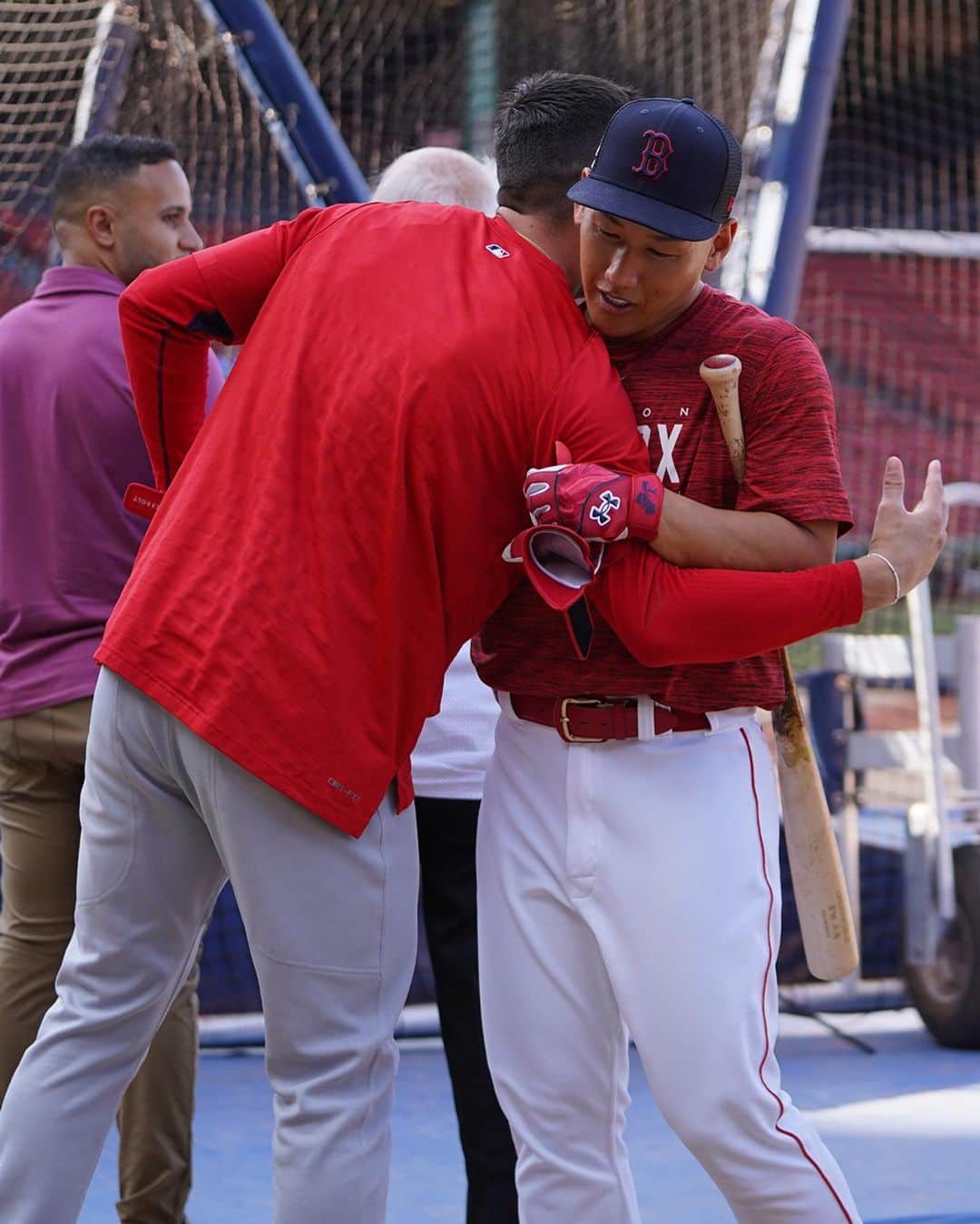 MLBさんのインスタグラム写真 (MLBInstagram)「Team Japan outfielders Lars Nootbaar and Masataka Yoshida meet