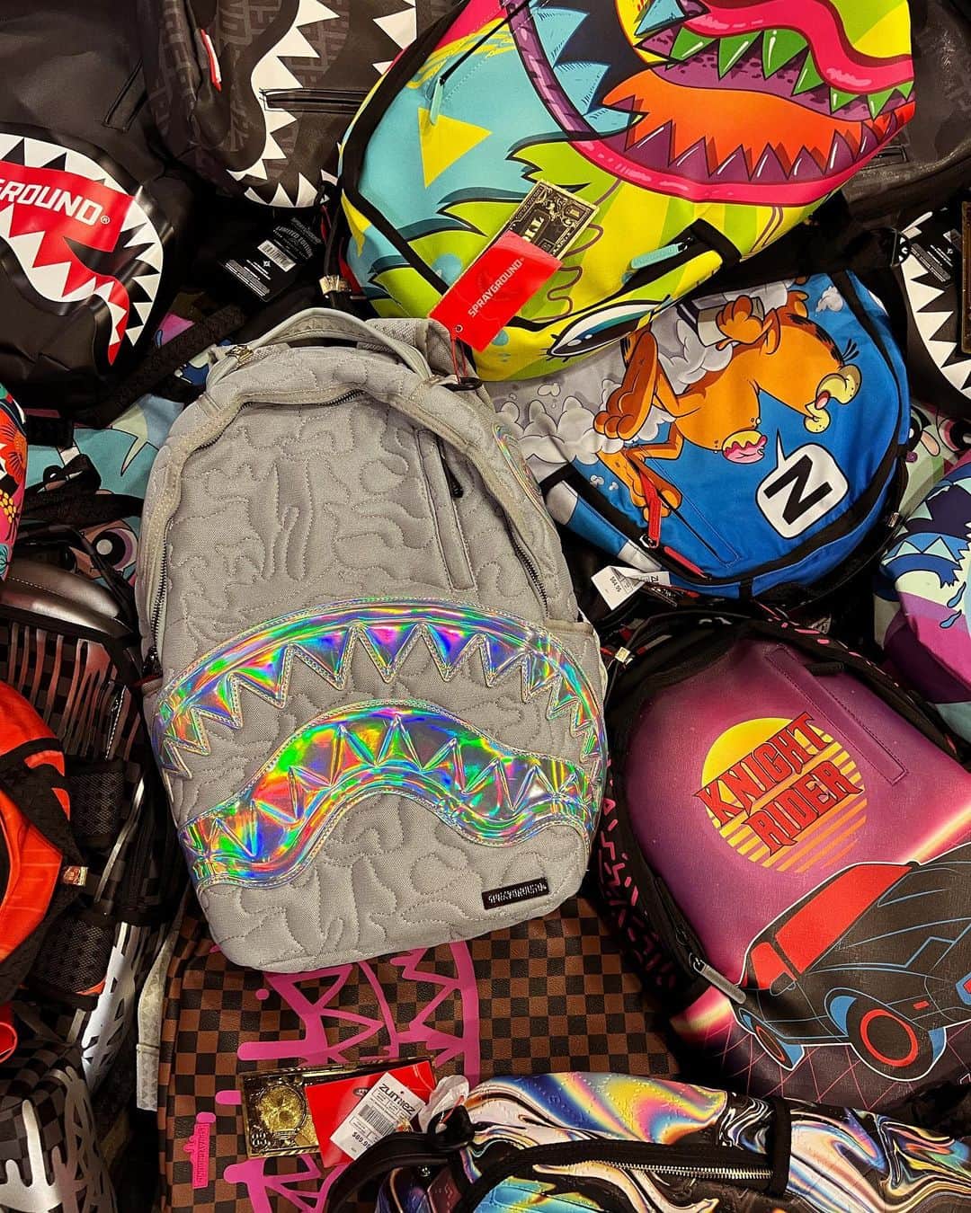 zumiezさんのインスタグラム写真 (zumiezInstagram)「U READY FOR A SPRAYGROUND SUMMER OR WHAT?! ⭐️ Whether you