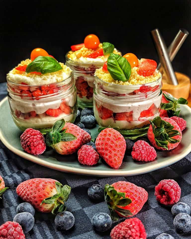 Erdbeerbecher mit MascarponeSahneCreme Instakoch.de