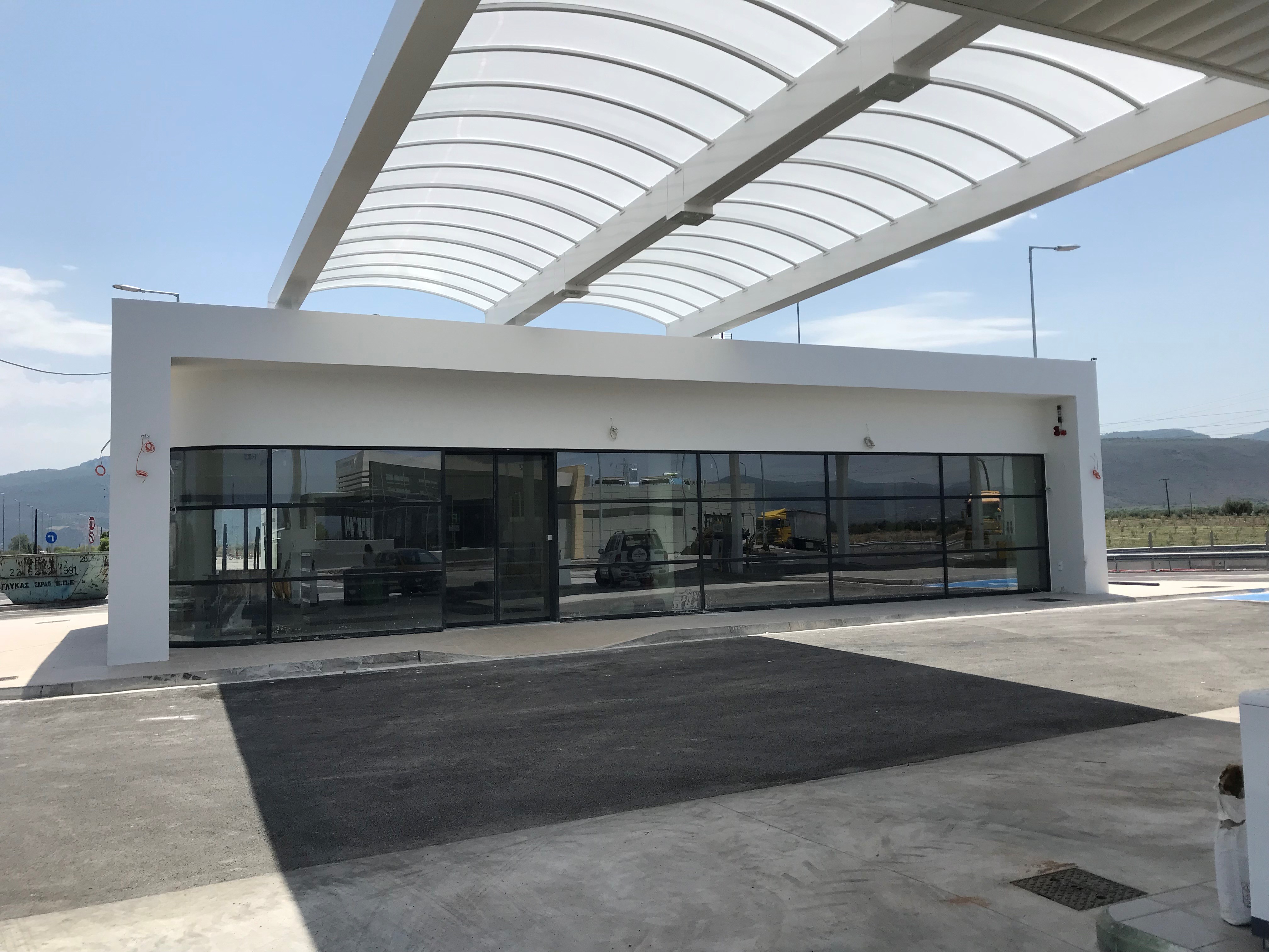 GAS BUILDING STATIONS ALONGSIDE OF THE HIGHWAY IONIA ODOS Instat S.A