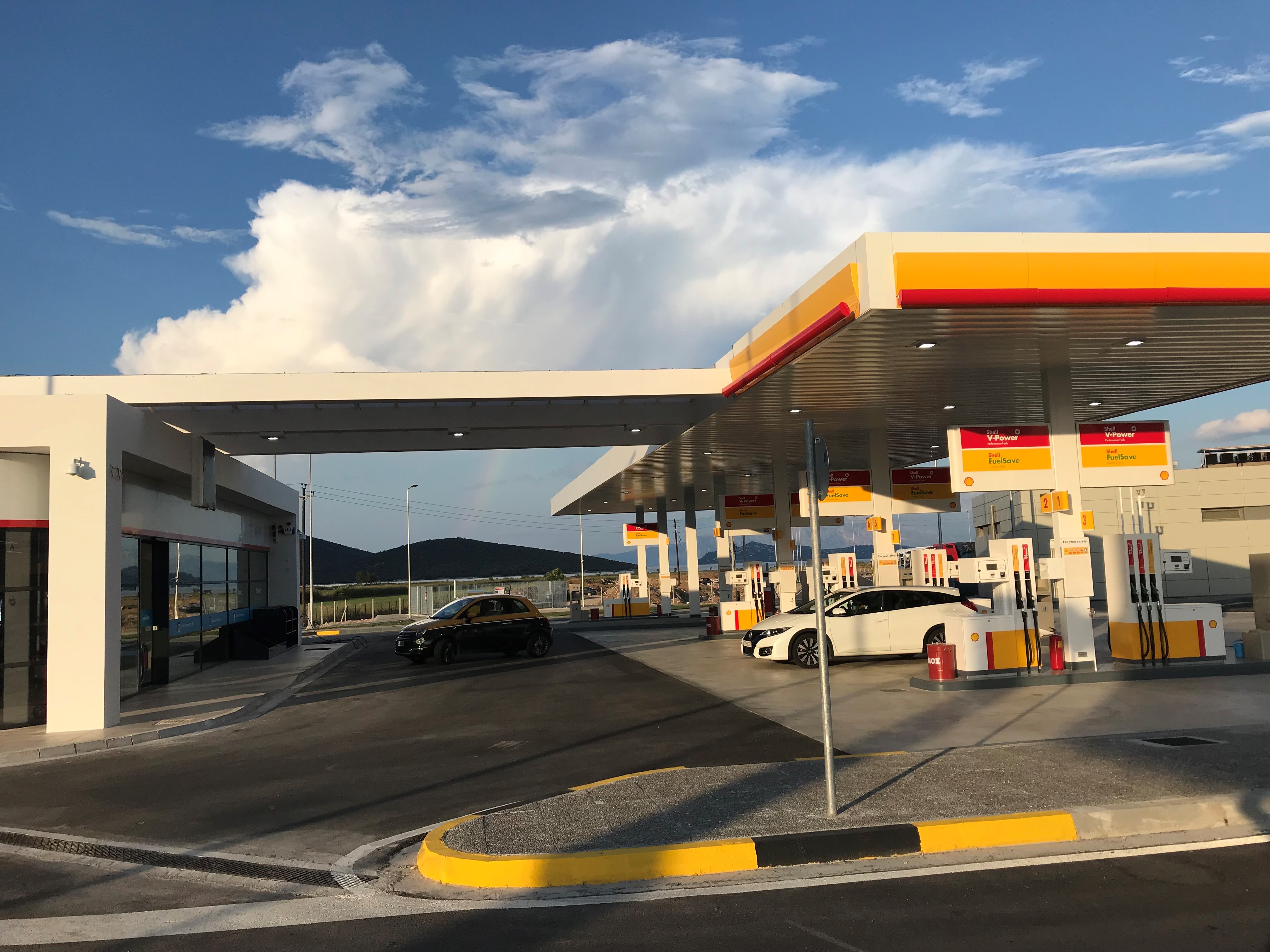 GAS BUILDING STATIONS ALONGSIDE OF THE HIGHWAY IONIA ODOS Instat S.A