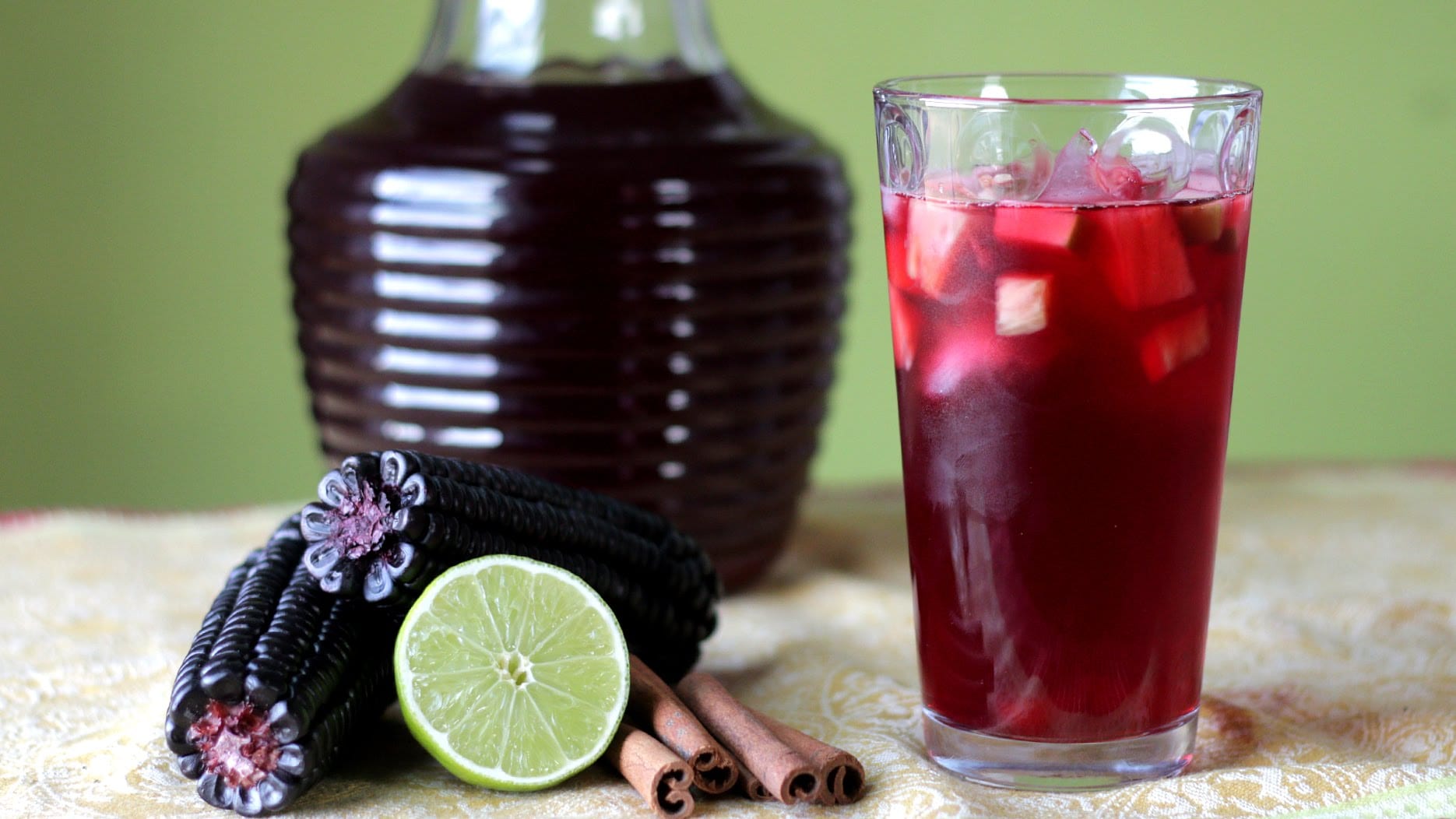 7 Amazing Benefits of Drinking Purple Corn Juice (Recipe Included)