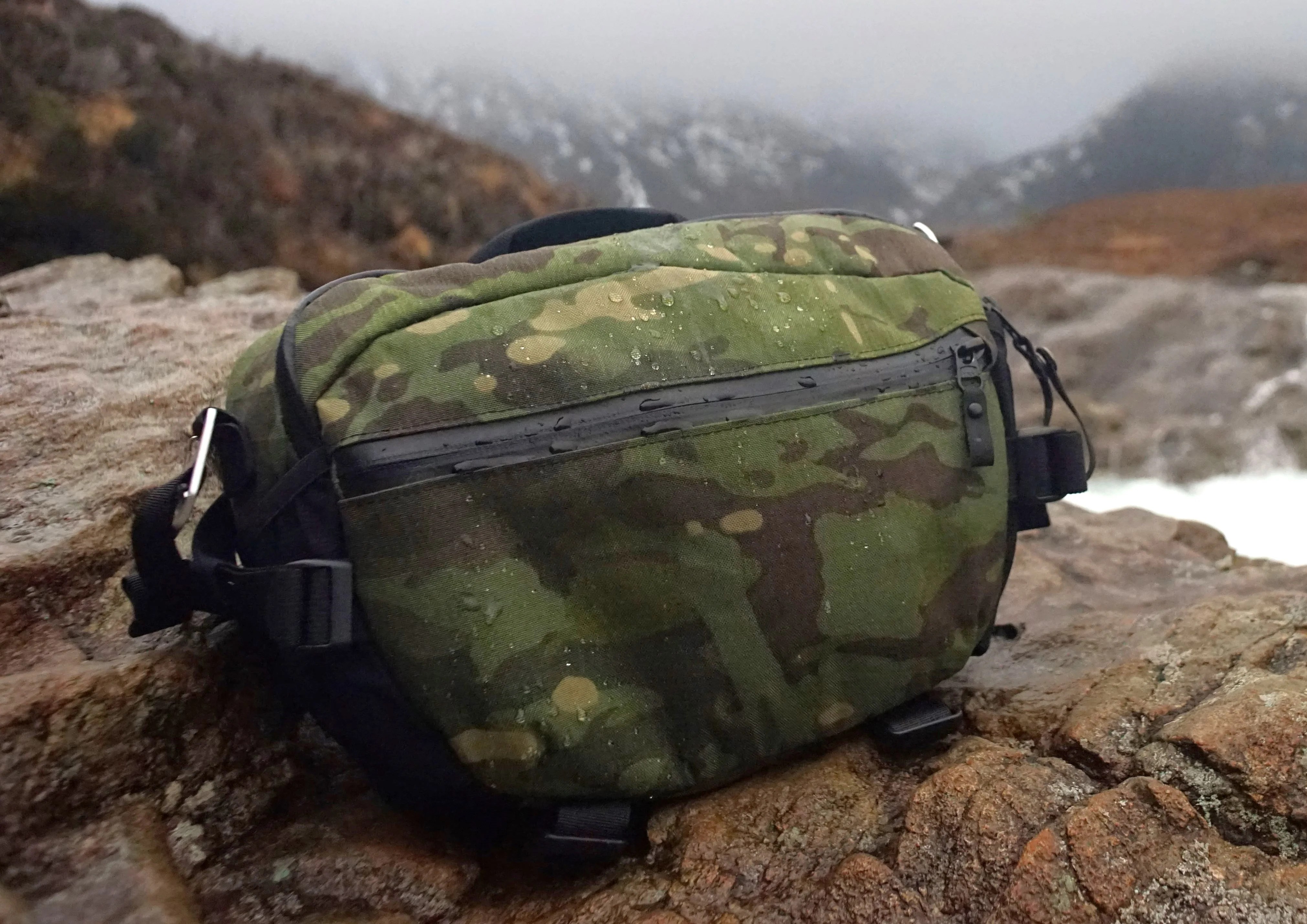 XPac X50 Multicam® Pro Camera Sling Bag 7L Invisble & Rugged