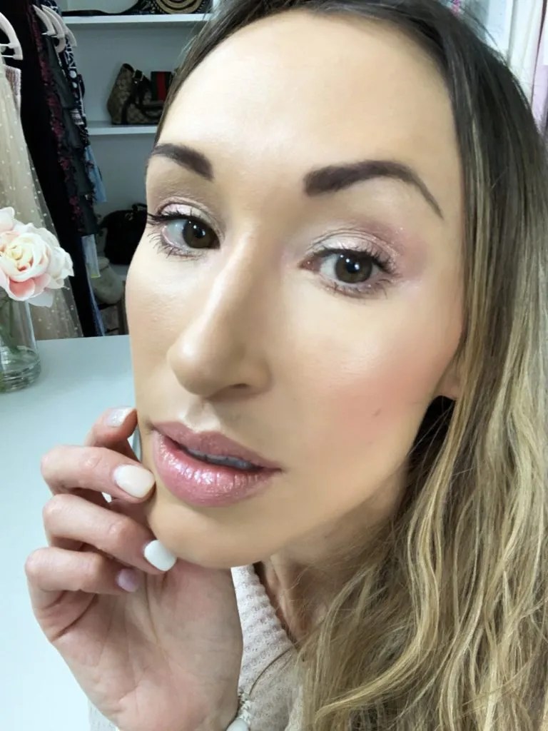 How to Create a SunKissed Makeup Look Instinctively en