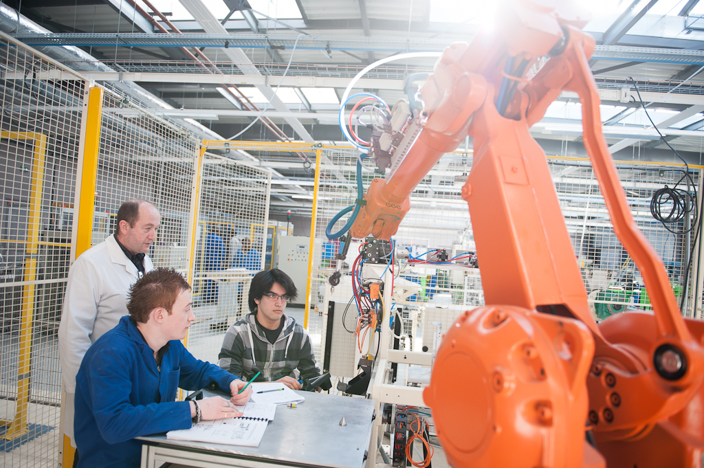 maintenance, automatismes et robotique Institut Lemonnier
