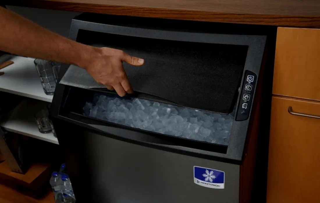 6 Best Outdoor Ice Makers in 2023 Stylish, Under Budget and Portable