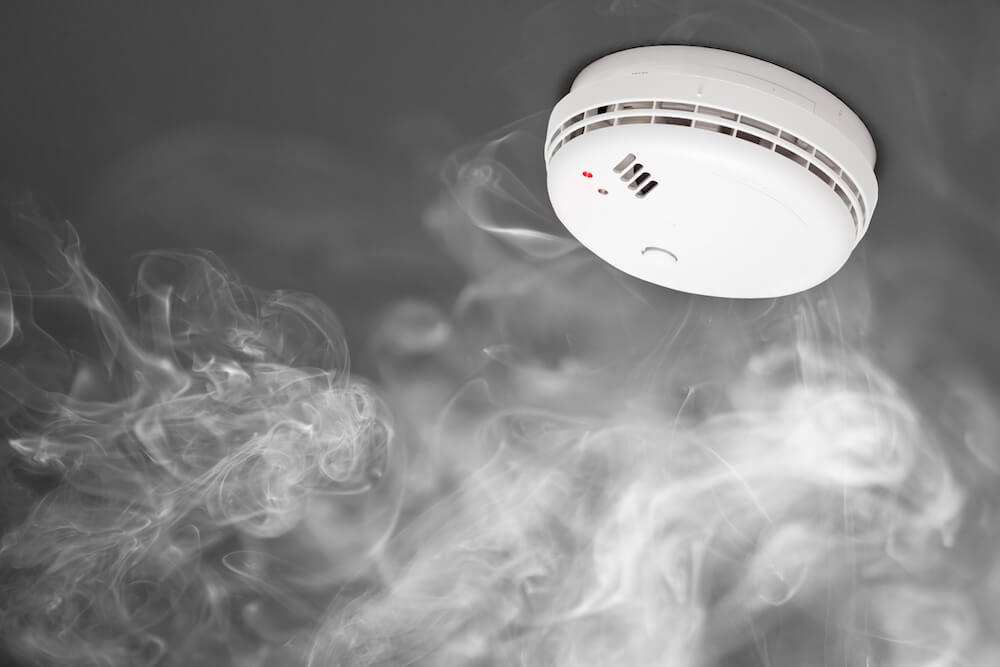 Don't to change your smoke detector batteries this Daylight Savings!