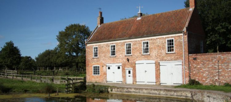 Where Can I Buy Coach House Insurance? Insurance Major