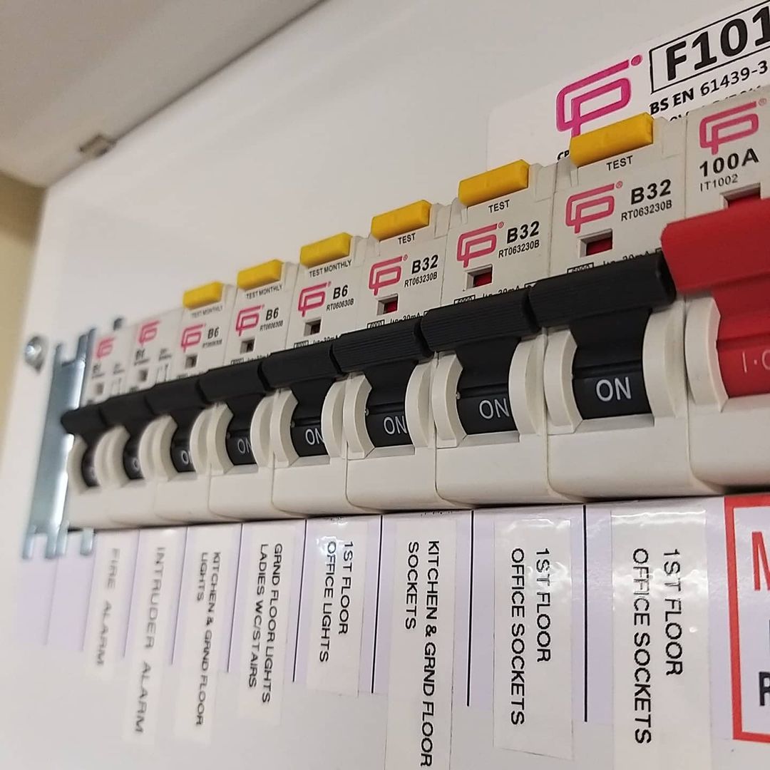 Integrant Master Electrician